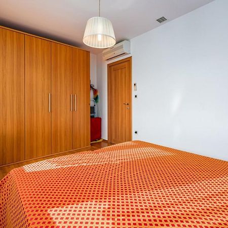 Valessia House With Apartment Umag Bagian luar foto